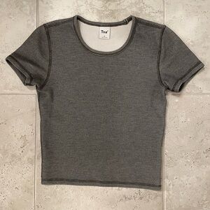 Aritzia TNA T Shirt size XS
